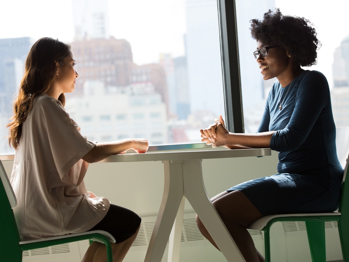 Advisers discussing a company set-up plan